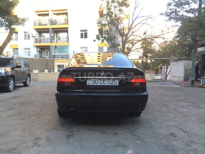 BMW 525 2003, 210,000 km - 2.5 л - Bakı