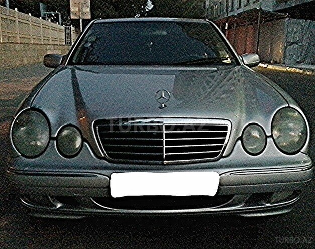 Mercedes E 220 2000, 173,000 km - 2.2 л - Bakı