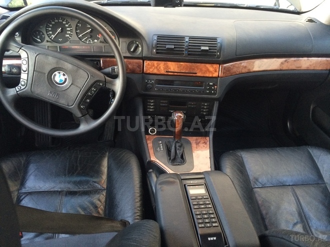 BMW 528 1996, 256,000 km - 2.8 l - Bakı