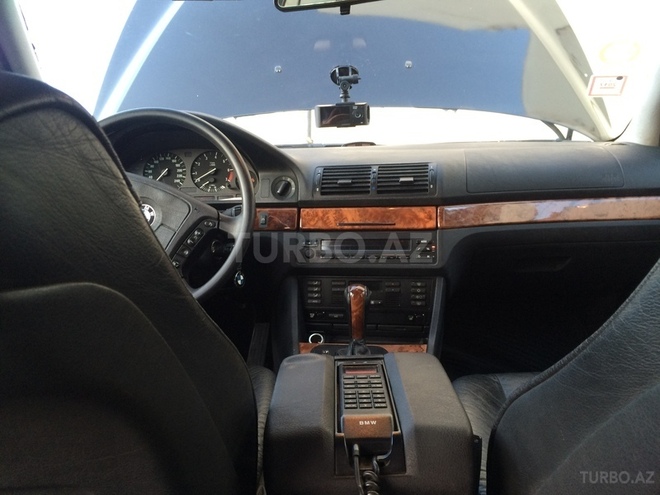 BMW 528 1996, 256,000 km - 2.8 l - Bakı