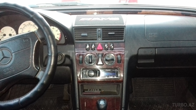 Mercedes C 230 1999, 145,548 km - 2.3 l - Bakı