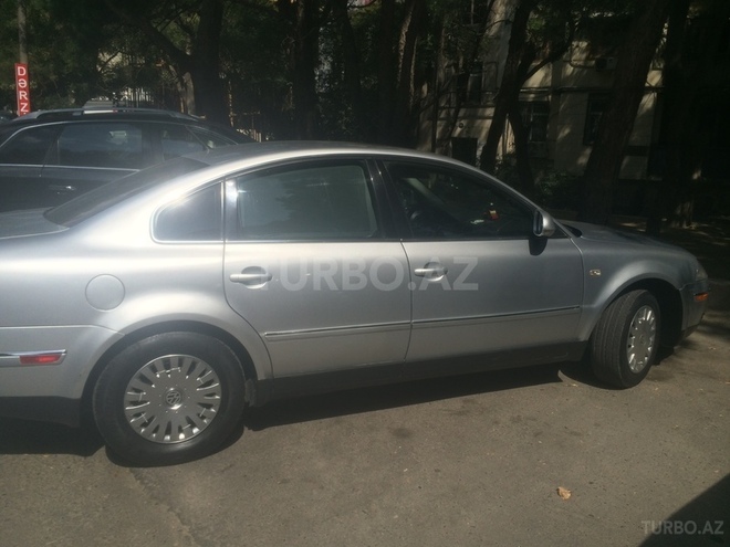 Volkswagen Passat 2002, 128,000 km - 1.8 l - Bakı