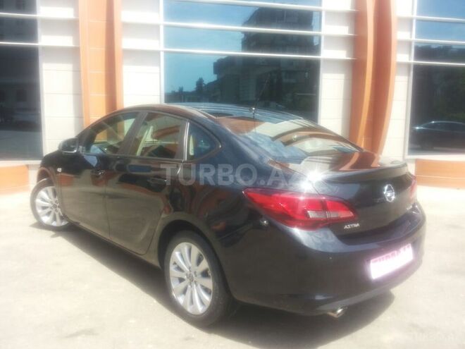 Opel Astra 2013, 45,000 km - 1.6 l - Bakı