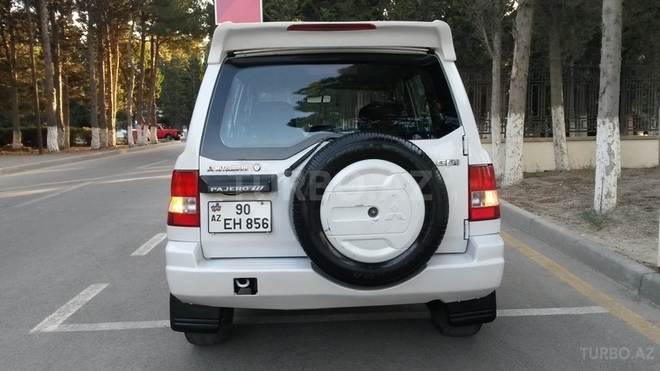 Mitsubishi Pajero io 2000, 200,000 km - 2.0 л - Bakı