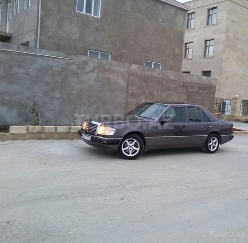 Mercedes E 230 1991, 389,307 km - 2.3 l - Bakı