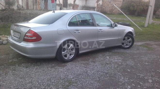 Mercedes E 240 2002, 204,000 km - 2.6 л - Yevlax