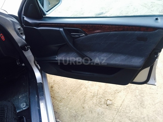 Mercedes E 280 1999, 1,000,000 km - 2.8 л - Bakı