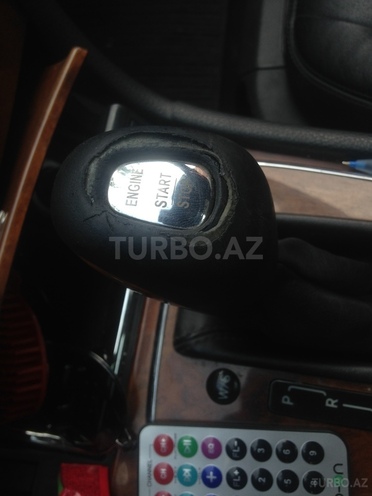 Mercedes E 270 2002, 203,000 km - 2.7 л - Bakı