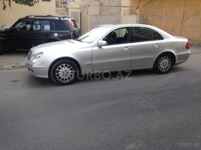 Mercedes E 270 2002, 203,000 km - 2.7 л - Bakı