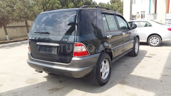 Mercedes ML 270 2001, 250,454 km - 2.7 l - Bakı