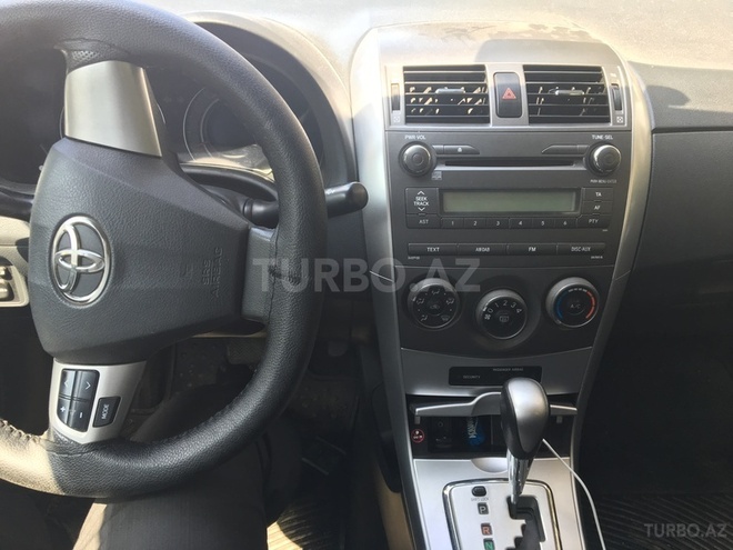 Toyota Corolla 2013, 100,000 km - 1.6 l - Bakı