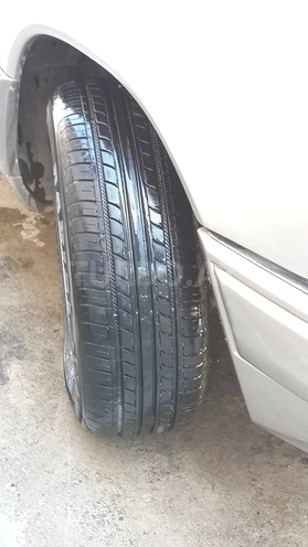Mercedes E 320 1993, 31,700 km - 3.2 л - Yevlax