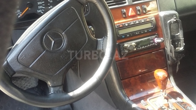 Mercedes E 240 1998, 233,000 km - 2.4 l - Sumqayıt