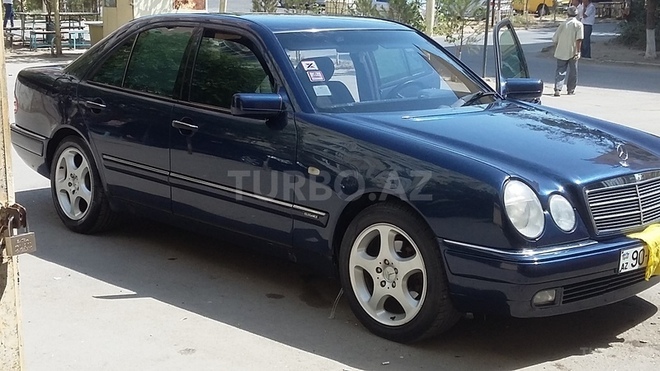 Mercedes E 240 1998, 233,000 km - 2.4 l - Sumqayıt