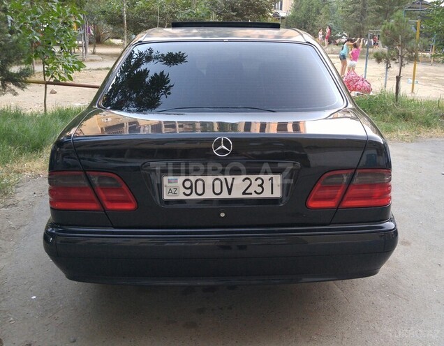 Mercedes E 240 1999, 320,000 km - 2.6 l - Bakı