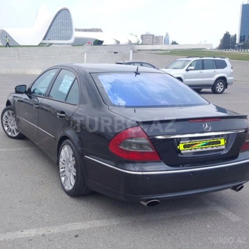 Mercedes E 320 2003, 245,600 km - 3.2 l - Bakı