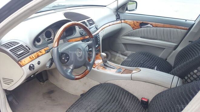 Mercedes E 320 2003, 245,600 km - 3.2 l - Bakı