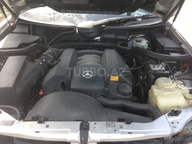 Mercedes E 240 1997, 220,000 km - 2.4 l - Bakı