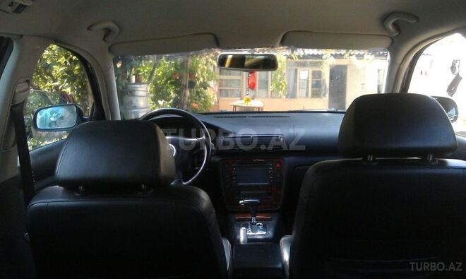 Volkswagen Passat 2002, 167,000 km - 2.5 l - Şamaxı