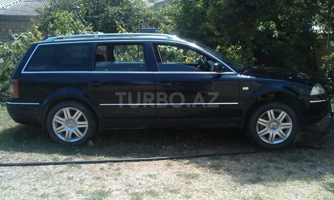 Volkswagen Passat 2002, 167,000 km - 2.5 l - Şamaxı