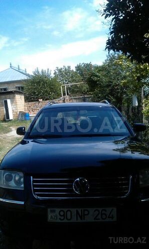Volkswagen Passat 2002, 167,000 km - 2.5 l - Şamaxı