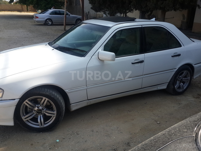 Mercedes C 230 1999, 237,000 km - 2.3 l - Bakı