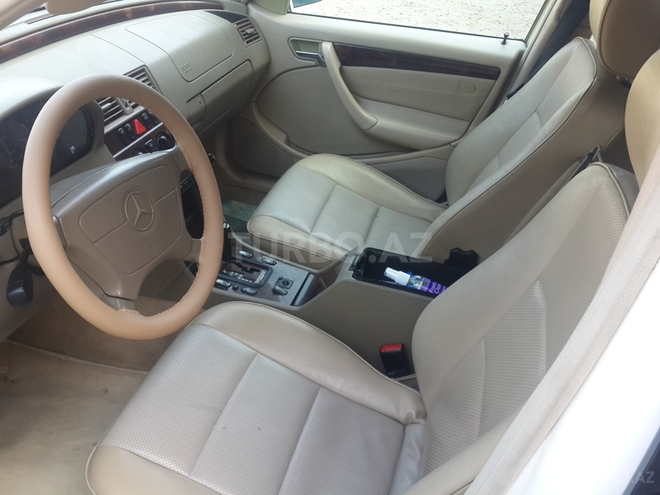 Mercedes C 230 1999, 237,000 km - 2.3 l - Bakı