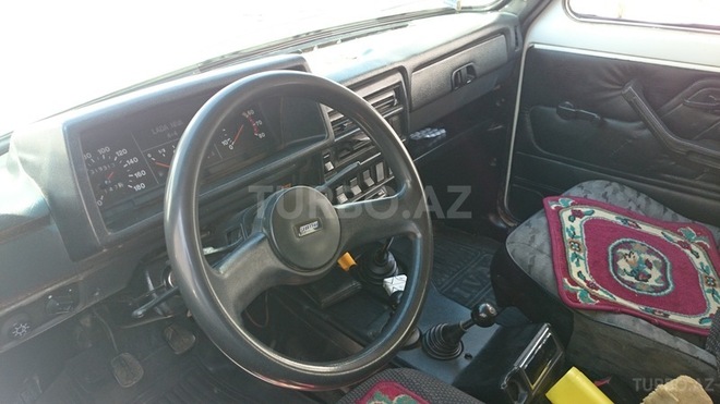 LADA (VAZ) Niva 2000, 200,000 km - 1.7 l - Salyan
