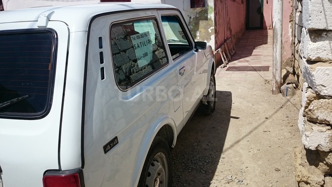 LADA (VAZ) Niva 2000, 200,000 km - 1.7 l - Salyan