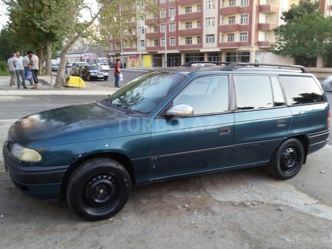 Opel Astra 1994, 188,000 km - 1.8 l - Bakı