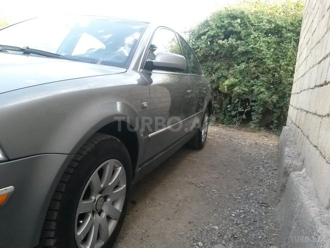 Volkswagen Passat 2002, 215,000 km - 1.8 l - Sumqayıt