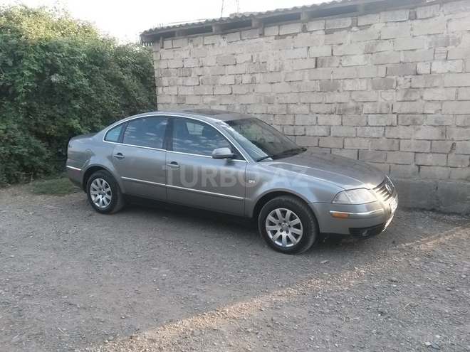 Volkswagen Passat 2002, 215,000 km - 1.8 l - Sumqayıt
