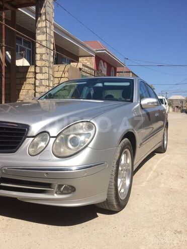 Mercedes E 270 2003, 253,000 km - 2.7 l - Bakı