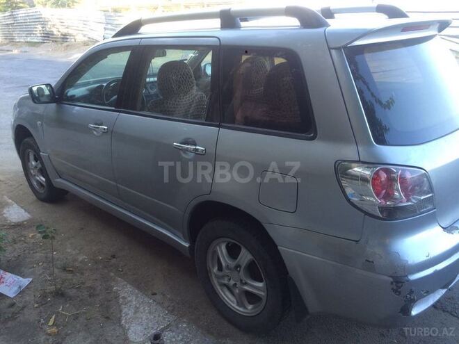 Mitsubishi Outlander 2004, 236,561 km - 2.4 л - Bakı