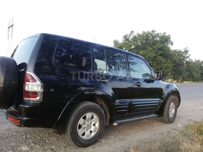 Mitsubishi Pajero 2001, 226,000 km - 3.2 l - Qusar