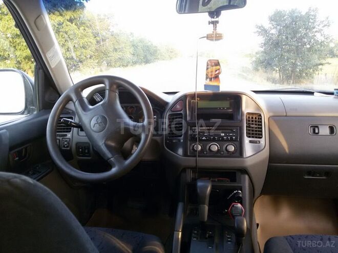 Mitsubishi Pajero 2001, 226,000 km - 3.2 l - Qusar
