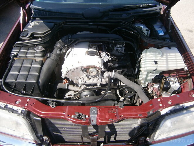 Mercedes C 200 1999, 260,000 km - 2.0 л - Bakı