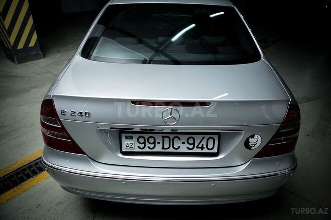 Mercedes E 240 2002, 202,438 km - 2.6 л - Bakı