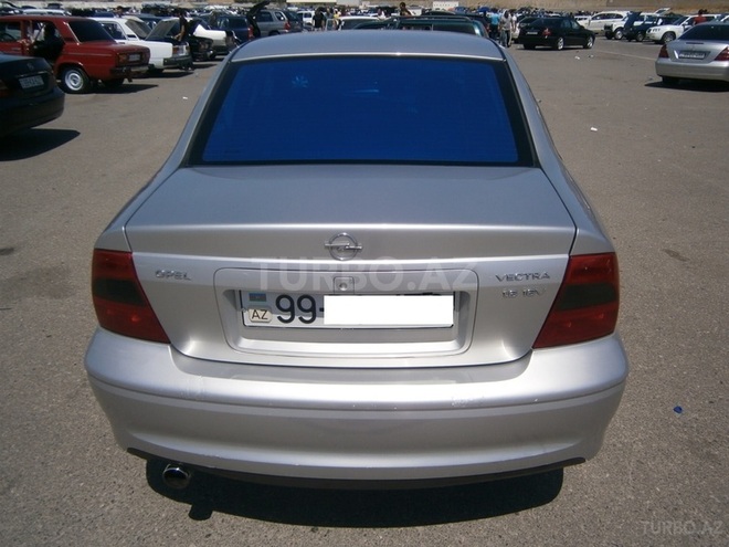 Opel Vectra 1999, 215,000 km - 1.6 л - Bakı