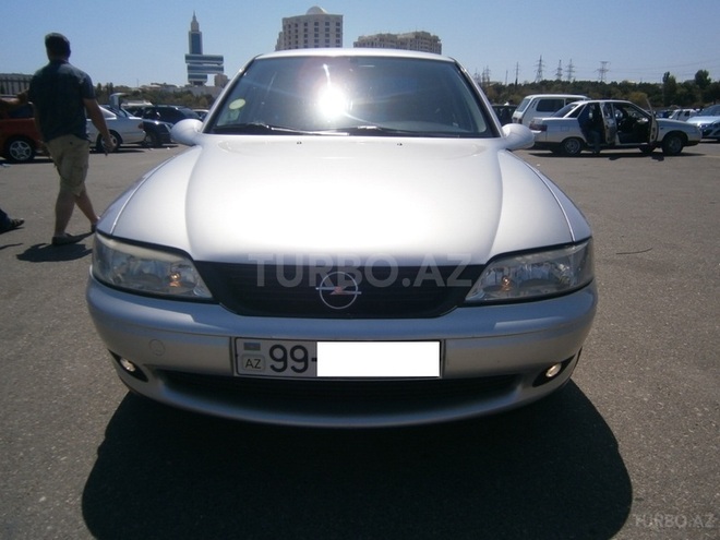 Opel Vectra 1999, 215,000 km - 1.6 л - Bakı
