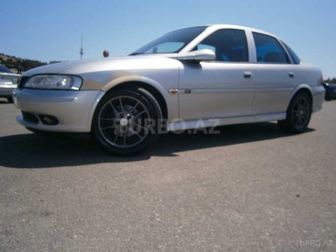 Opel Vectra 1999, 215,000 km - 1.6 л - Bakı