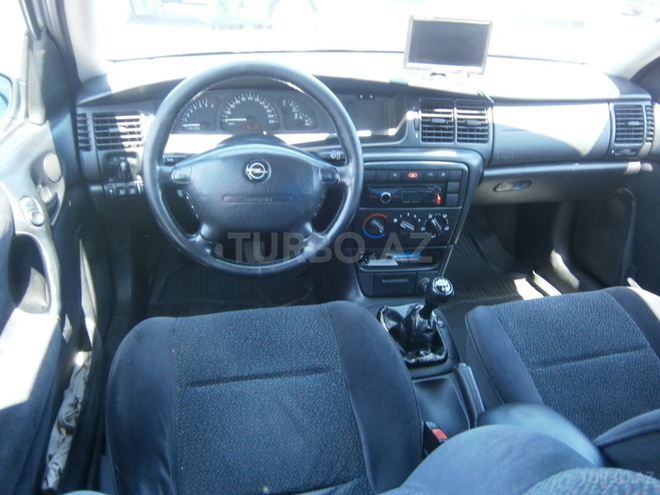 Opel Vectra 1999, 215,000 km - 1.6 л - Bakı
