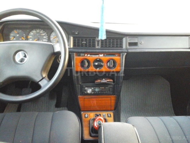 Mercedes 190 1992, 3,007,500 km - 2.0 л - Bakı
