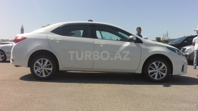 Toyota Corolla 2014, 24,000 km - 1.6 l - Bakı