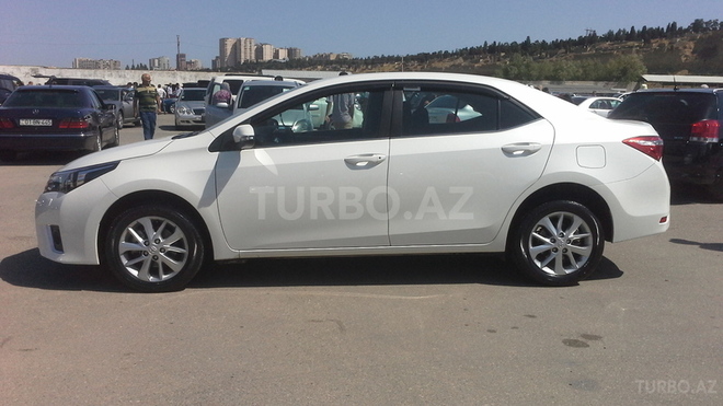 Toyota Corolla 2014, 24,000 km - 1.6 l - Bakı