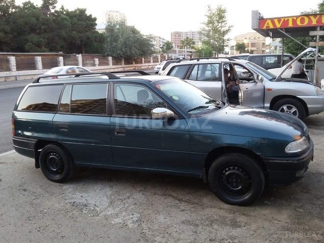 Opel Astra 1995, 285,000 km - 1.6 l - Bakı