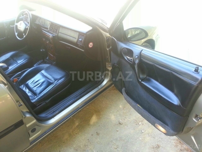 Opel Vectra 1997, 230,000 km - 2.0 l - Bakı