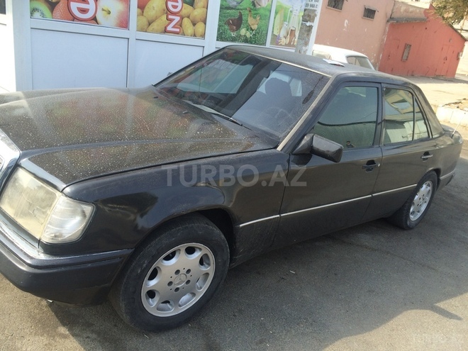 Mercedes E 200 1989, 310,000 km - 2.0 л - Bakı