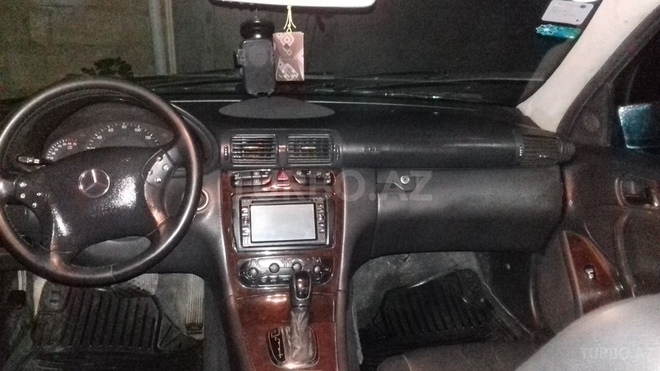Mercedes C 240 2004, 280,000 km - 2.6 l - Sumqayıt