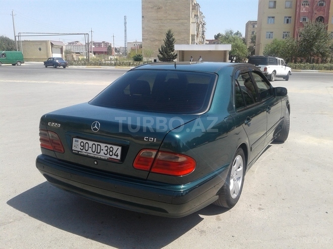 Mercedes E 220 2000, 210,000 km - 2.2 l - Şirvan